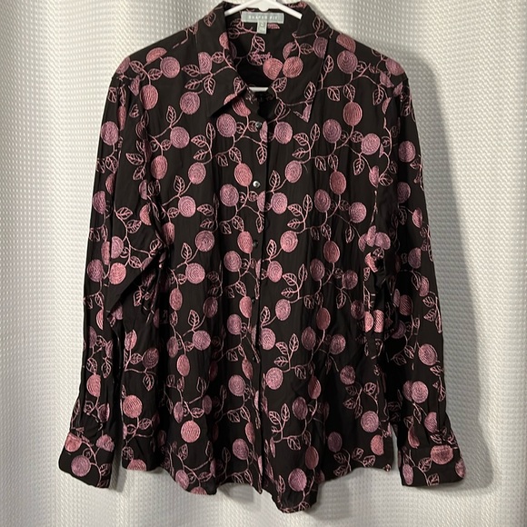 Shaped Fit Other - Shaped Fit  Curvey Women’s Size 18W Black & Purple stitched Button Down Blouse